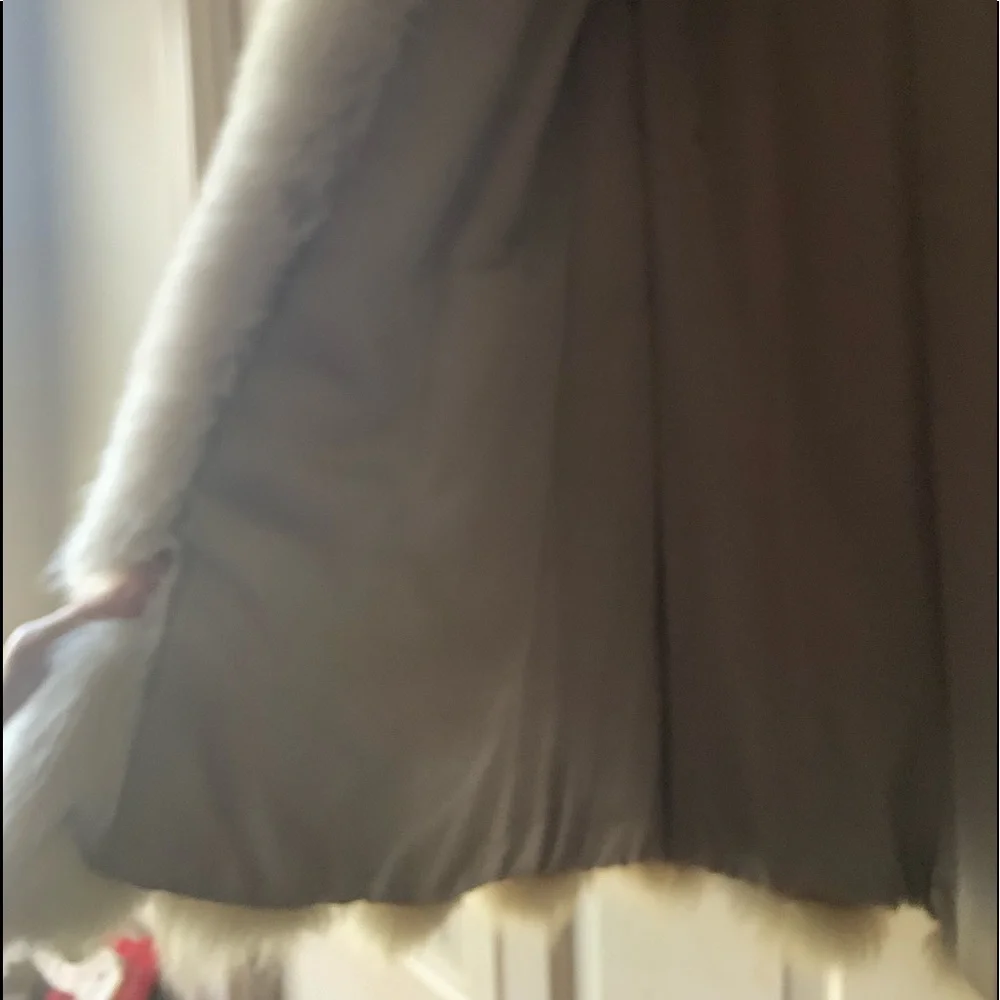 COPY - SILVER FOX FUR COAT - Picture 10 of 16